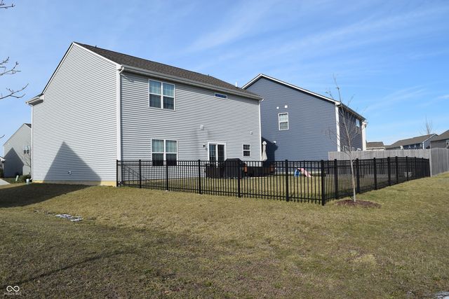 5323 Maywood Drive, Whitestown, IN 46075