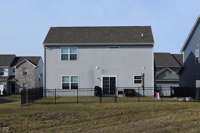 5323 Maywood Drive, Whitestown, IN 46075