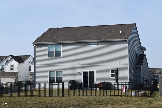 5323 Maywood Drive, Whitestown, IN 46075