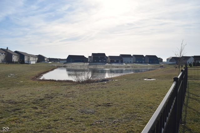 5323 Maywood Drive, Whitestown, IN 46075