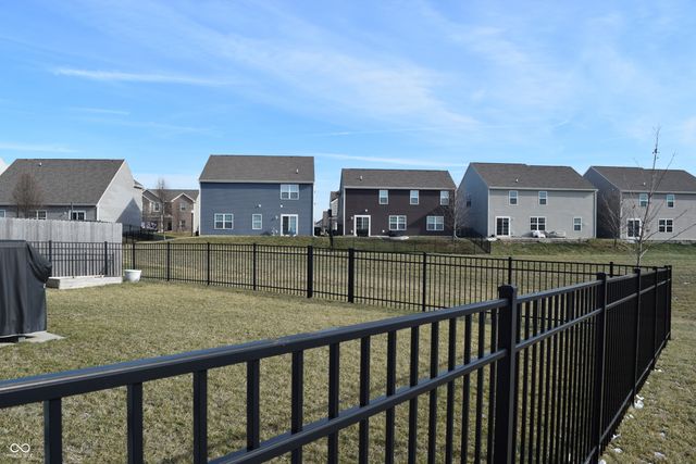 5323 Maywood Drive, Whitestown, IN 46075