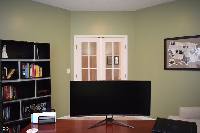 5323 Maywood Drive, Whitestown, IN 46075