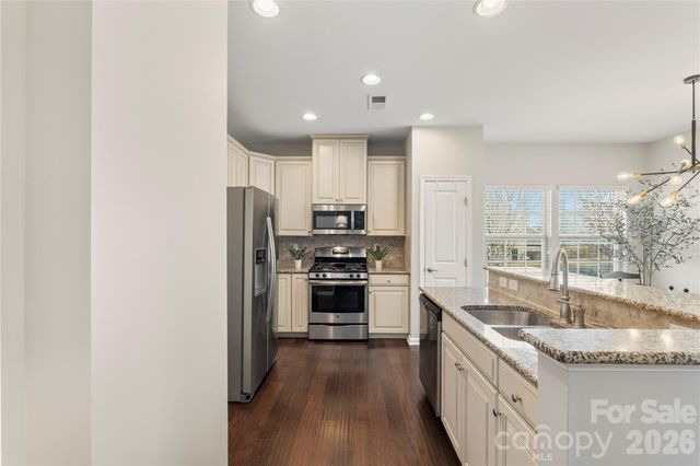 1845 Fleetwood Drive, Charlotte, NC 28208