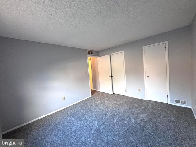 4810B ABERDEEN DR, Mount Laurel, NJ 08054