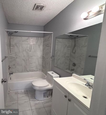 4810B ABERDEEN DR, Mount Laurel, NJ 08054