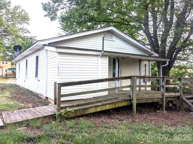 901 State Street Ext, Marion, NC 28752