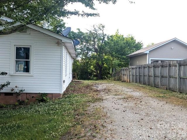 901 State Street Ext, Marion, NC 28752
