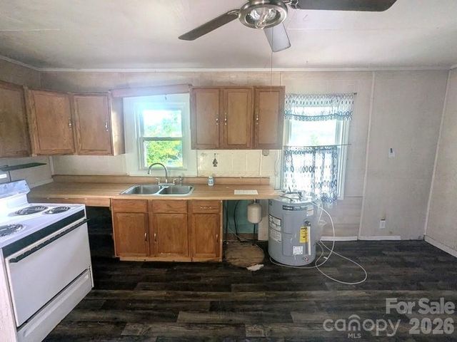 901 State Street Ext, Marion, NC 28752