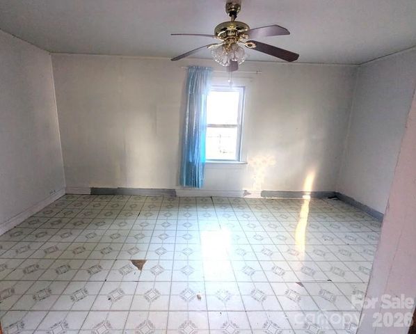 901 State Street Ext, Marion, NC 28752