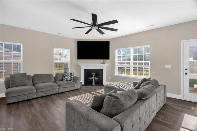 573 Mahogany Drive, Thomasville, NC 27360