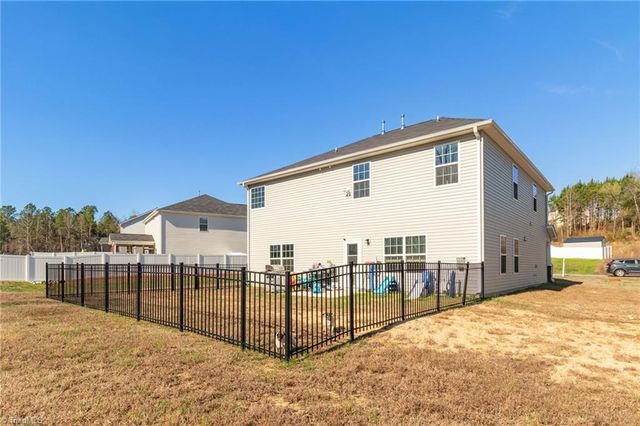 573 Mahogany Drive, Thomasville, NC 27360