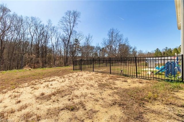 573 Mahogany Drive, Thomasville, NC 27360