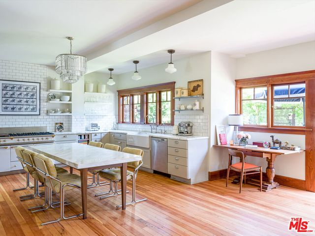 1716 S Hobart Boulevard, Los Angeles, CA 90006