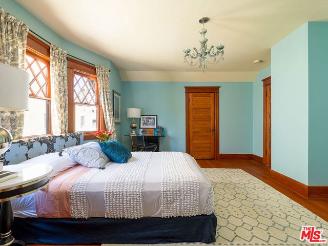 1716 S Hobart Boulevard, Los Angeles, CA 90006