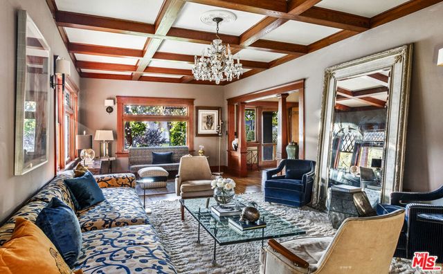 1716 S Hobart Boulevard, Los Angeles, CA 90006
