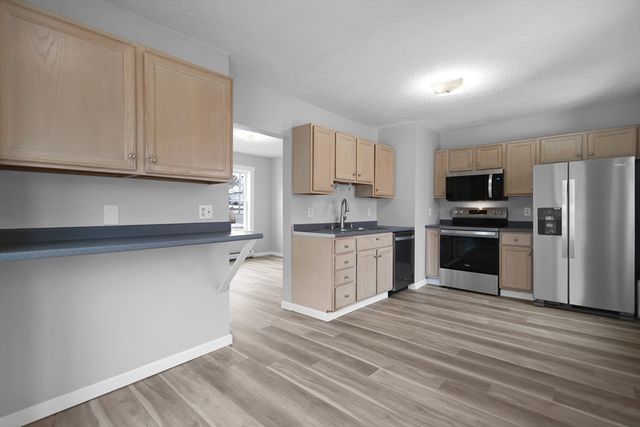 514 Lowell St, Methuen, MA 01844