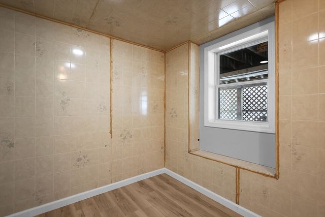 514 Lowell St, Methuen, MA 01844