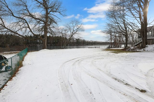 514 Lowell St, Methuen, MA 01844