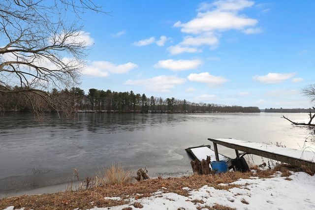 514 Lowell St, Methuen, MA 01844