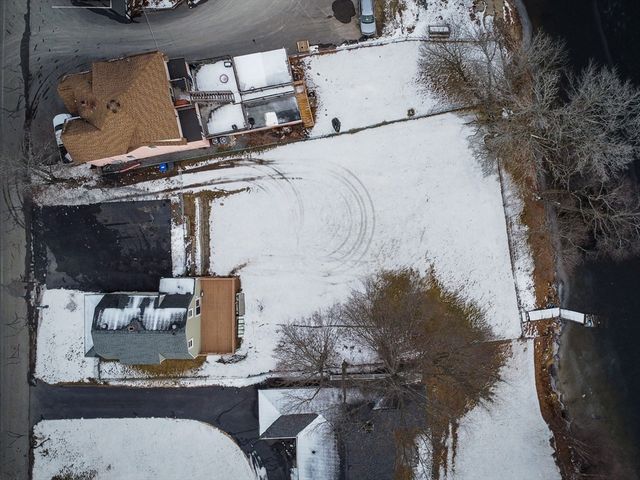 514 Lowell St, Methuen, MA 01844