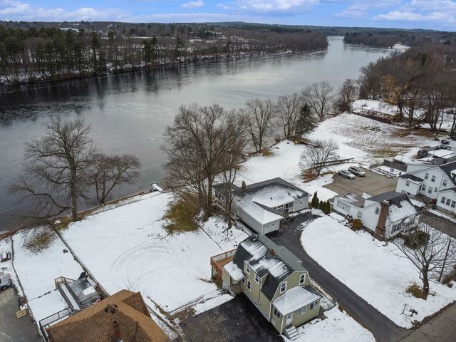 514 Lowell St, Methuen, MA 01844