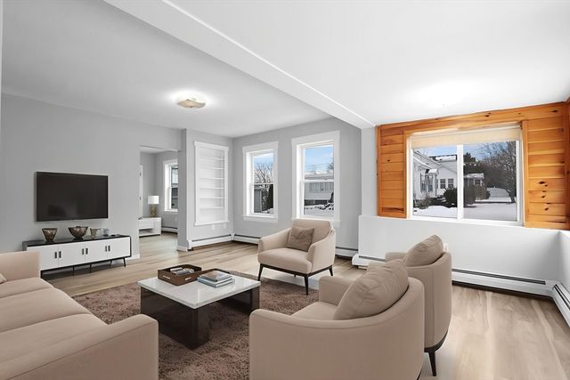 514 Lowell St, Methuen, MA 01844