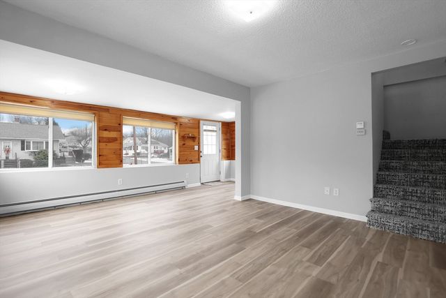 514 Lowell St, Methuen, MA 01844