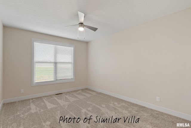 37 FRANK Court, Le Claire, IA 52753