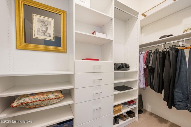 324 E Main St 401, Louisville, KY 40202