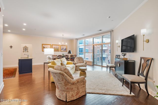 324 E Main St 401, Louisville, KY 40202