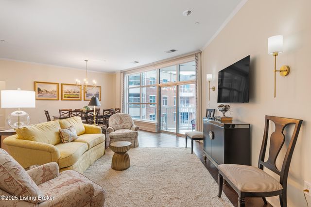 324 E Main St 401, Louisville, KY 40202