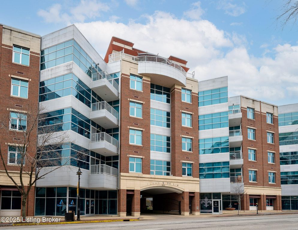 324 E Main St 401, Louisville, KY 40202