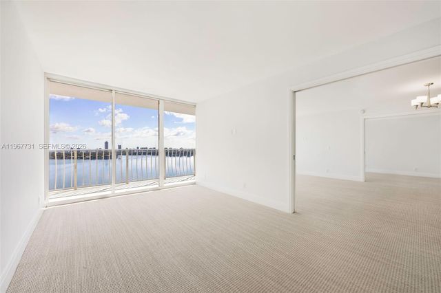 7601 E Treasure Dr 2319, North Bay Village, FL 33141