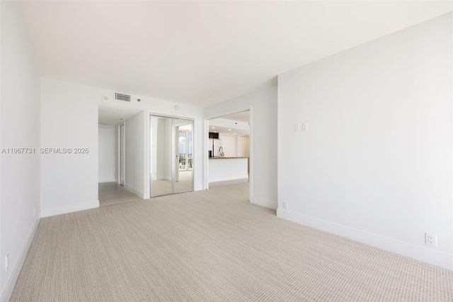 7601 E Treasure Dr 2319, North Bay Village, FL 33141