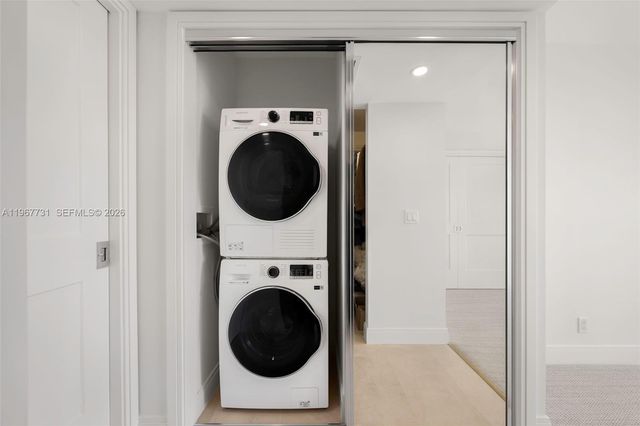 7601 E Treasure Dr 2319, North Bay Village, FL 33141