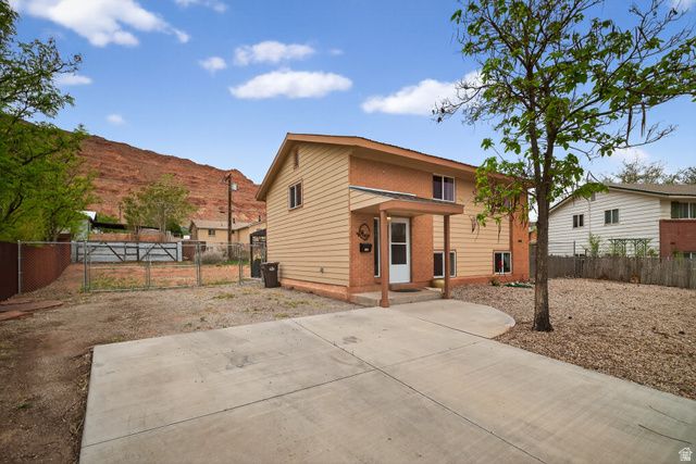 430 UTE CIR, Moab, UT 84532