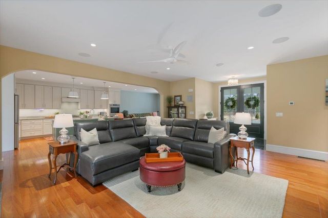 24 Brady Circle, Plaistow, NH 03865