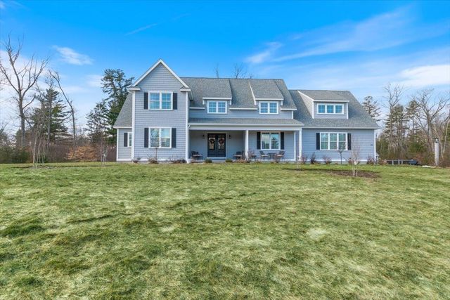 24 Brady Circle, Plaistow, NH 03865