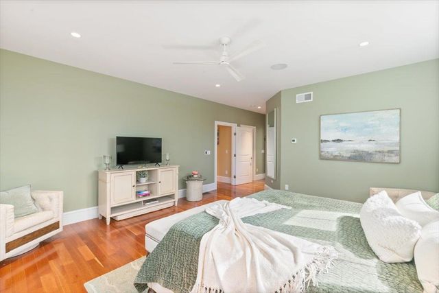 24 Brady Circle, Plaistow, NH 03865