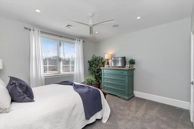 24 Brady Circle, Plaistow, NH 03865