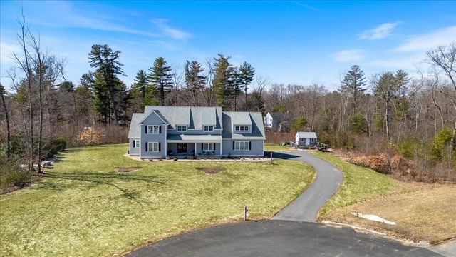 24 Brady Circle, Plaistow, NH 03865