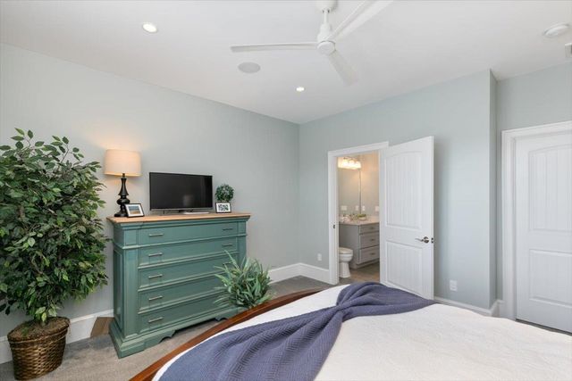 24 Brady Circle, Plaistow, NH 03865