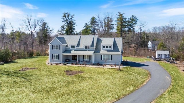 24 Brady Circle, Plaistow, NH 03865