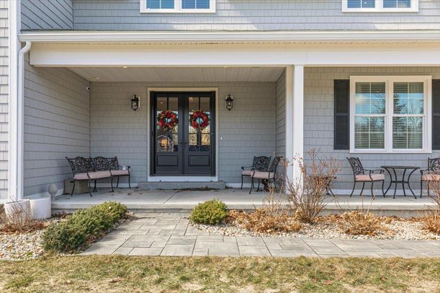 24 Brady Circle, Plaistow, NH 03865