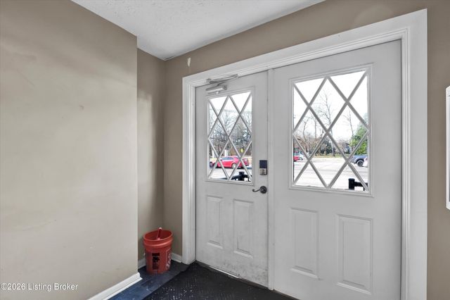 226 Middletown Square, Louisville, KY 40243