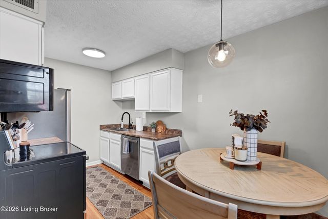 226 Middletown Square, Louisville, KY 40243