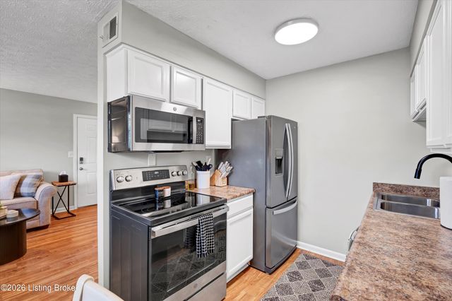 226 Middletown Square, Louisville, KY 40243