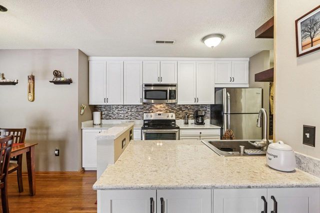 273 Kearney Way, Waunakee, WI 53597