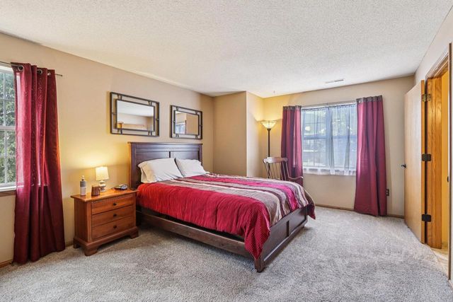 273 Kearney Way, Waunakee, WI 53597