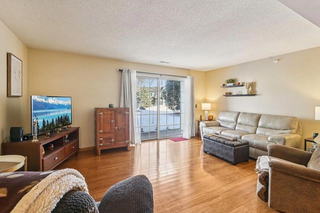 273 Kearney Way, Waunakee, WI 53597